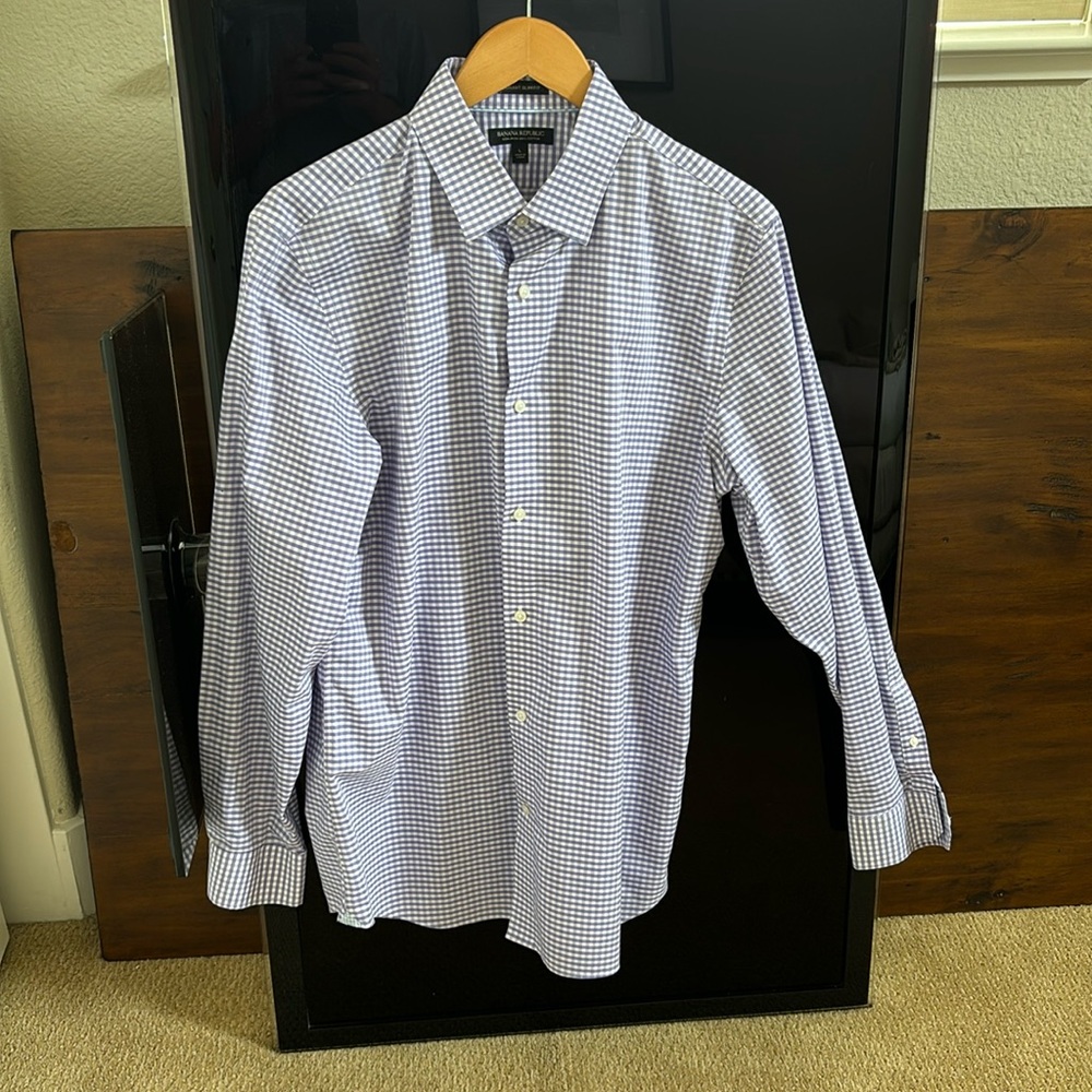 Banana Republic men’s large purple/white dress shirt